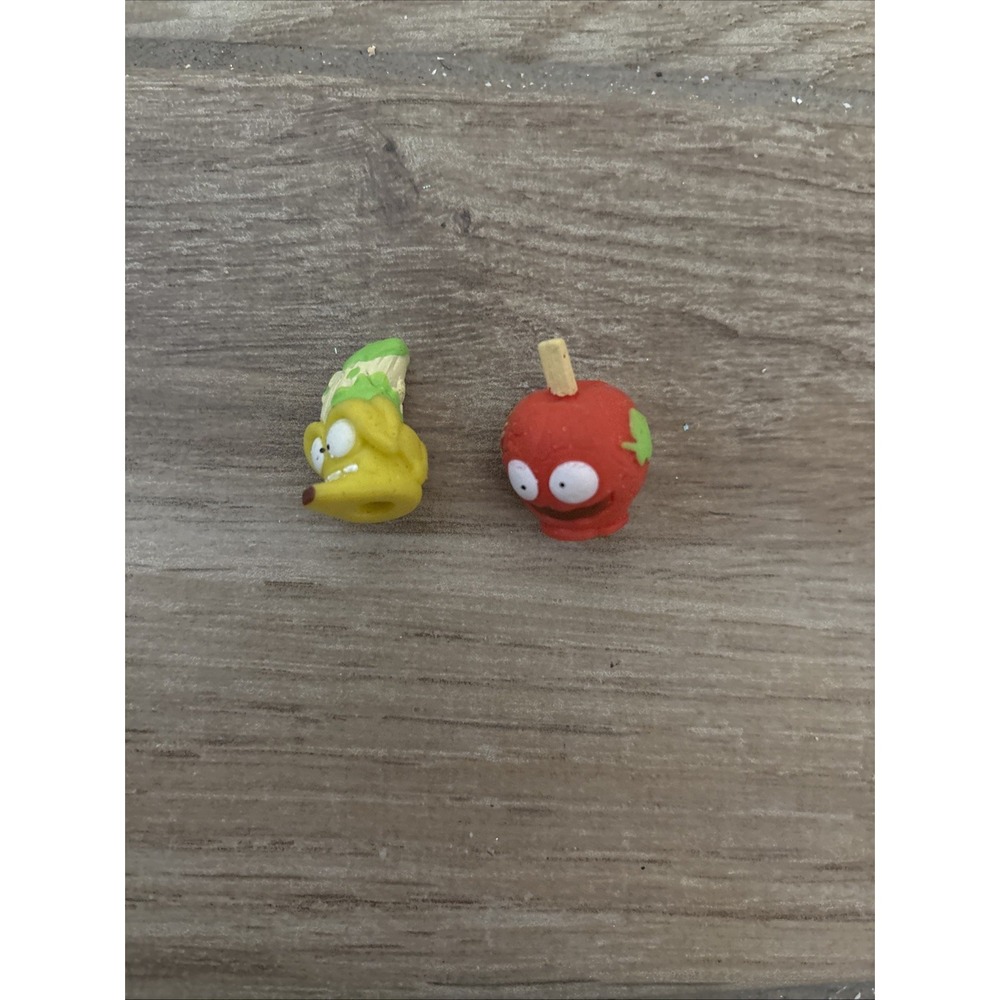 The Grossery Gang Lot 2 Tomato/ Banana Rubber Toy